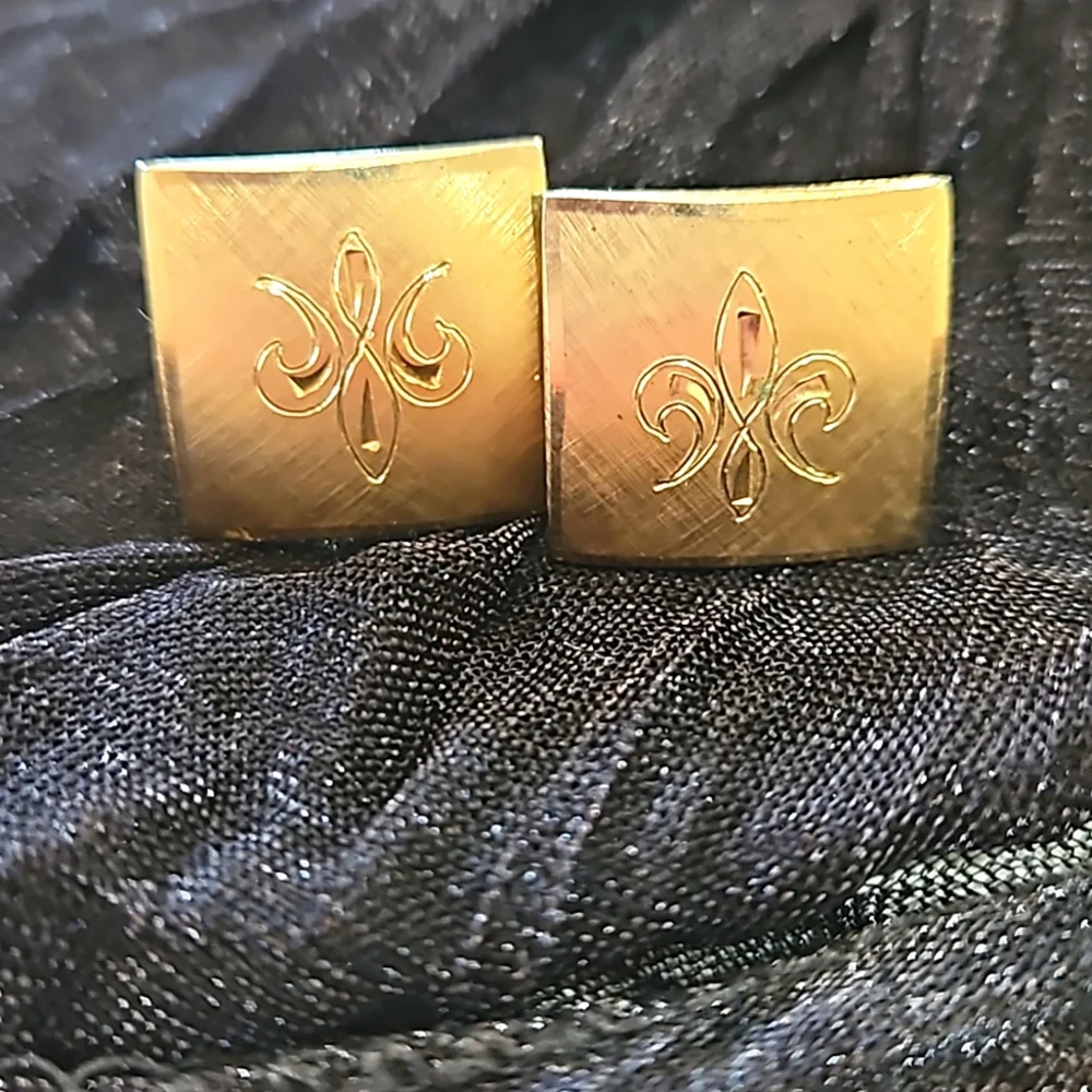 FLEUR DE LIS MENS CUFFLINKS Vintage Gold toned‎